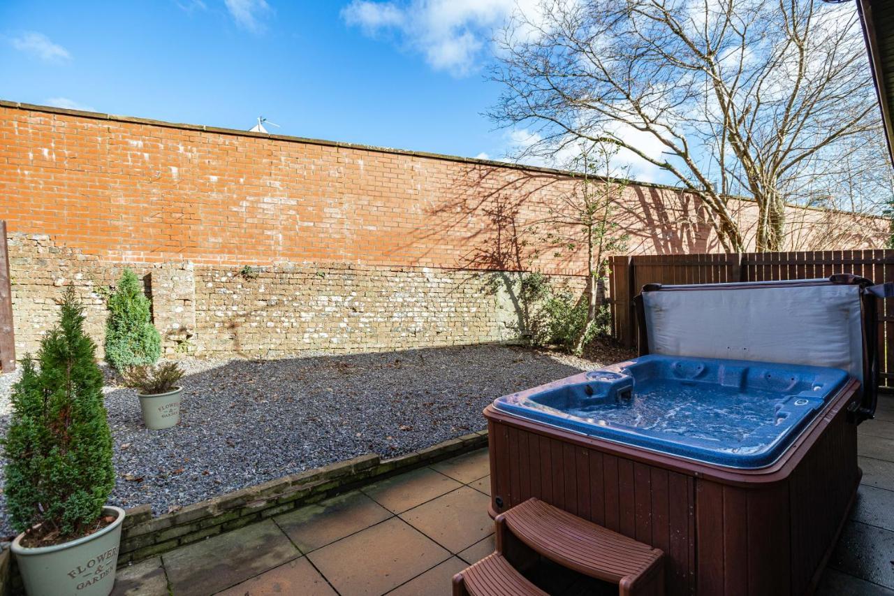 Bluebell Lodge 24 With Hot Tub Newton Stewart Eksteriør bilde