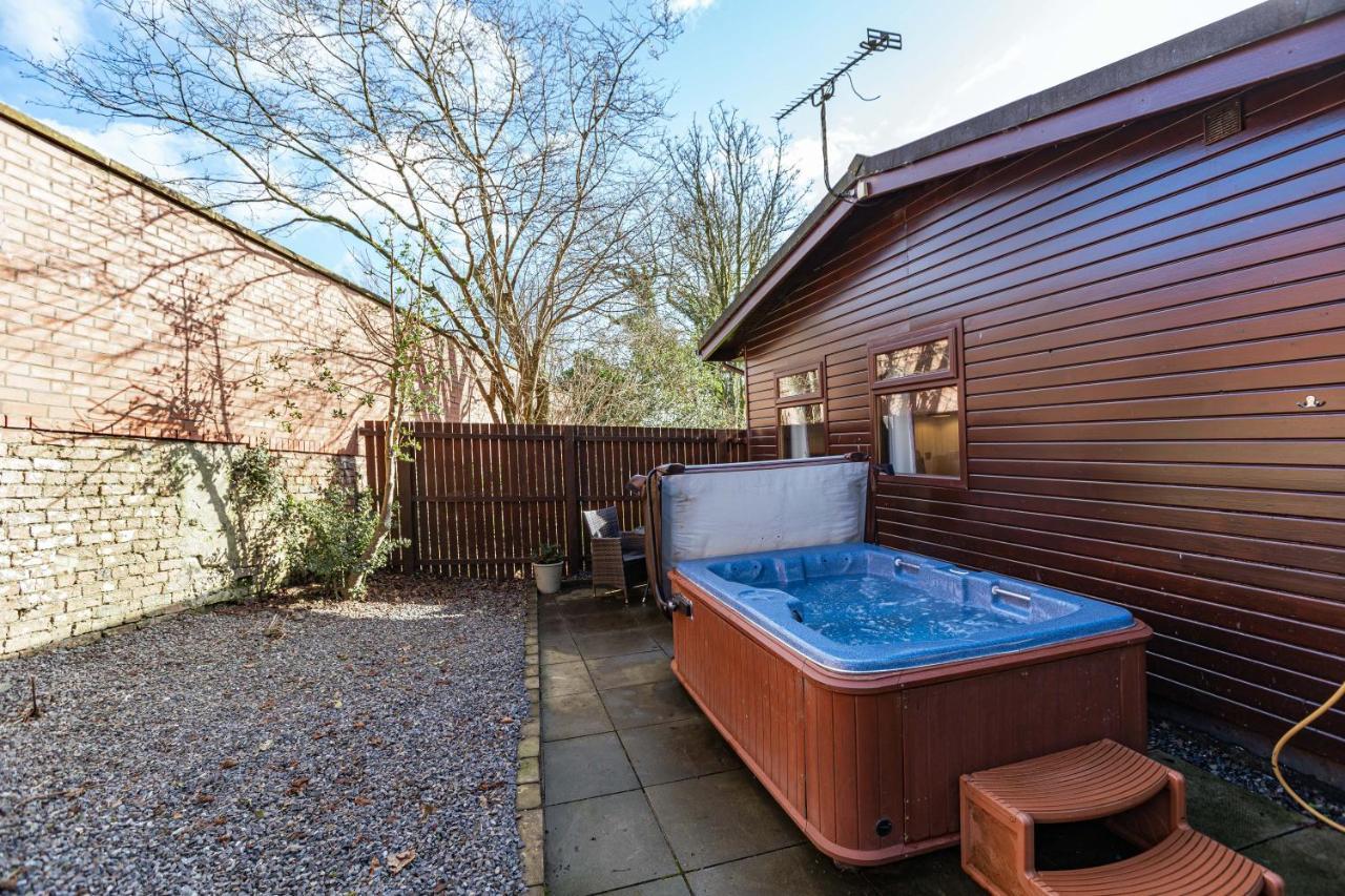 Bluebell Lodge 24 With Hot Tub Newton Stewart Eksteriør bilde
